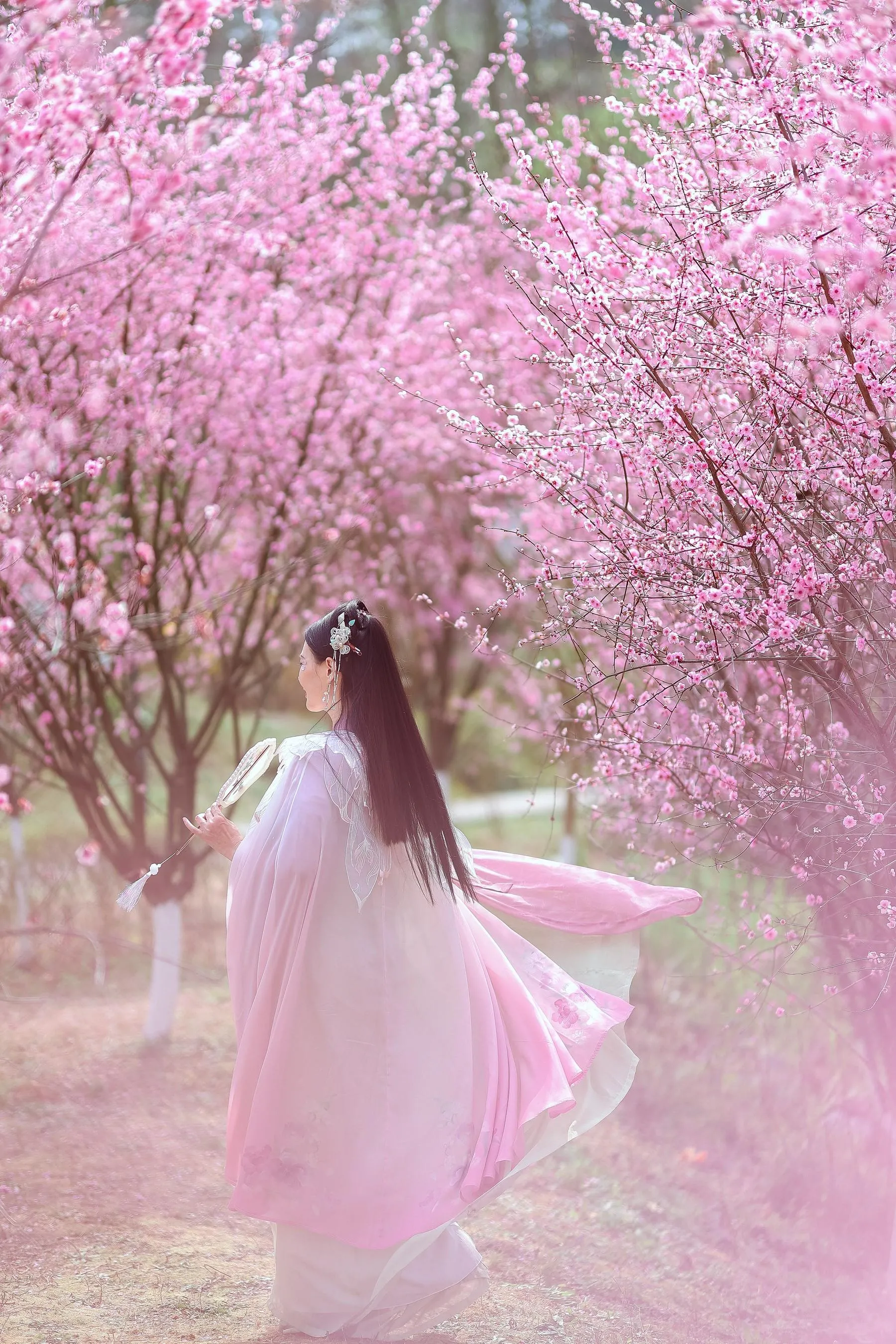 [艺图语] 2022.05.31 暖春樱色 莲 [38P]插图2